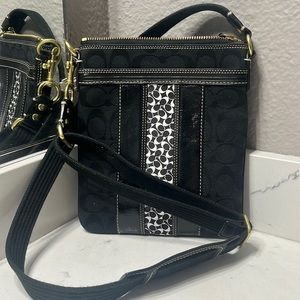 Coach Purse in great condition.